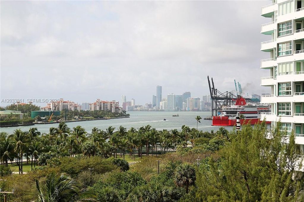 100 S Pointe Drive 601, Miami Beach, FL 33139