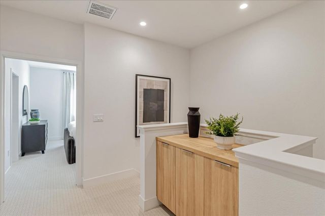 2857 Josephine Lane, Palo Alto, CA 94303
