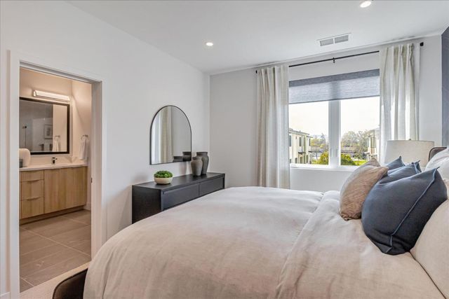 2857 Josephine Lane, Palo Alto, CA 94303