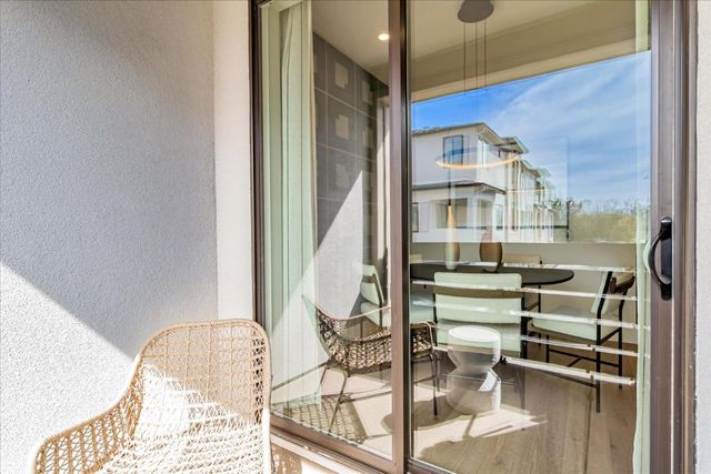 2857 Josephine Lane, Palo Alto, CA 94303