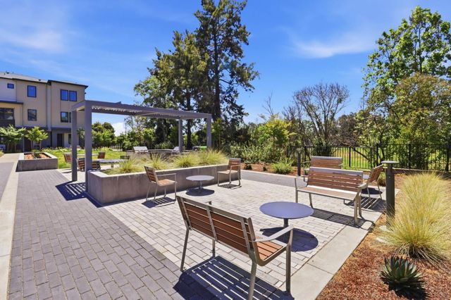 2857 Josephine Lane, Palo Alto, CA 94303