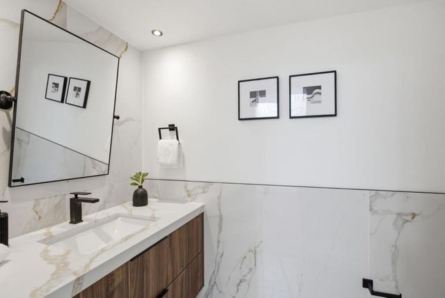 596 Sand Hill Circle, Menlo Park, CA 94025