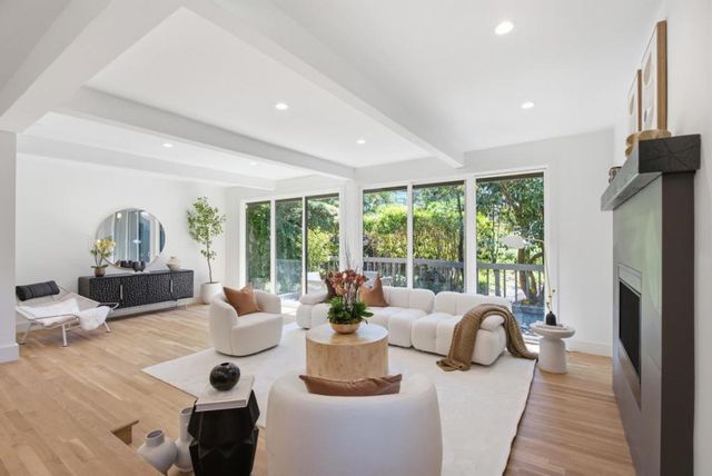 596 Sand Hill Circle, Menlo Park, CA 94025