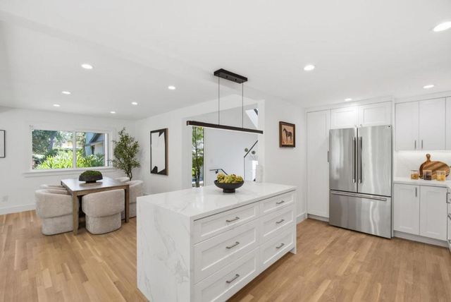 596 Sand Hill Circle, Menlo Park, CA 94025