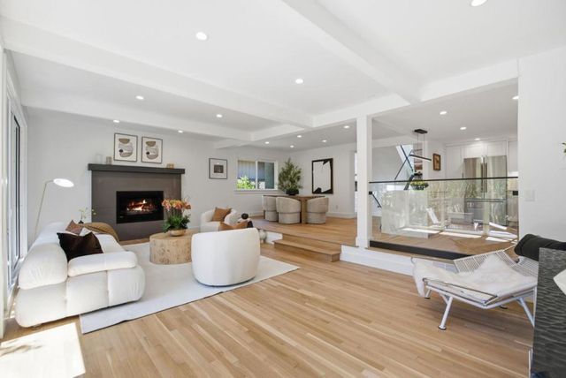 596 Sand Hill Circle, Menlo Park, CA 94025