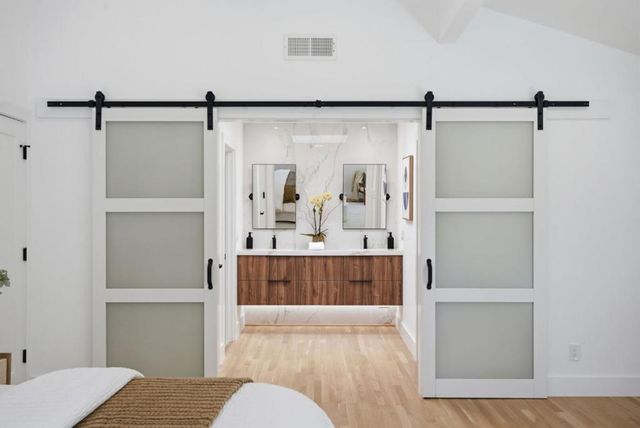 596 Sand Hill Circle, Menlo Park, CA 94025