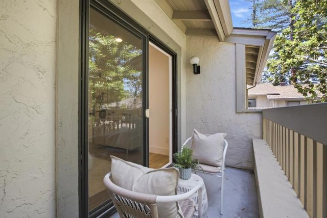 596 Sand Hill Circle, Menlo Park, CA 94025