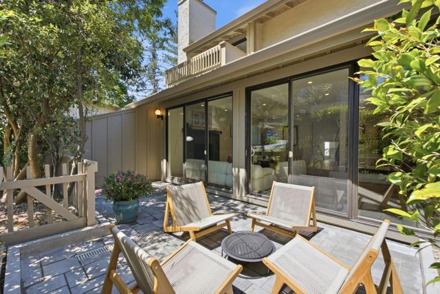 596 Sand Hill Circle, Menlo Park, CA 94025