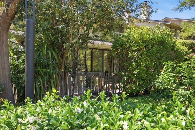 596 Sand Hill Circle, Menlo Park, CA 94025
