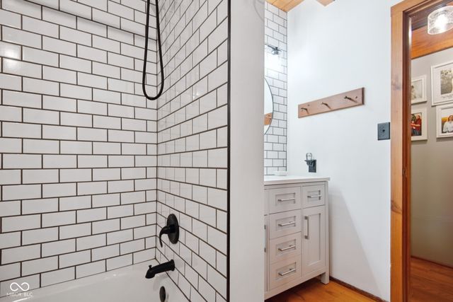 9635 W 450 S, Columbus, IN 47201