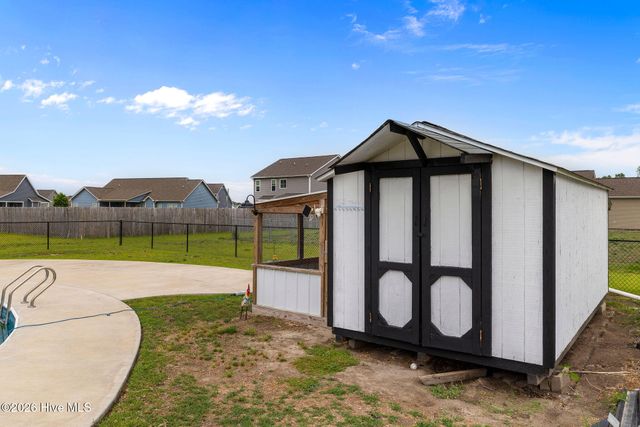 409 Willow Pond Drive, La Grange, NC 28551