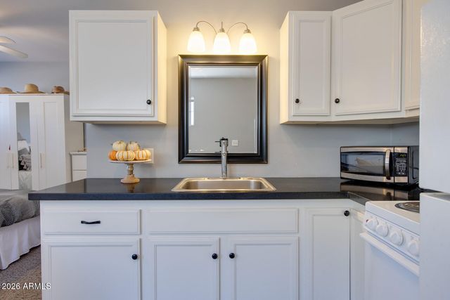 3510 E GLENROSA Avenue, Phoenix, AZ 85018