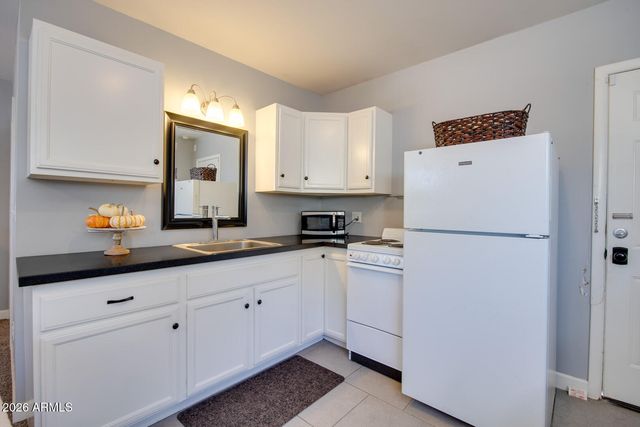 3510 E GLENROSA Avenue, Phoenix, AZ 85018