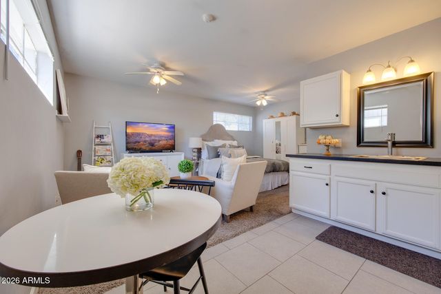 3510 E GLENROSA Avenue, Phoenix, AZ 85018