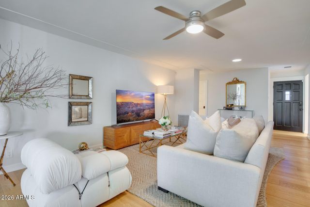 3510 E GLENROSA Avenue, Phoenix, AZ 85018