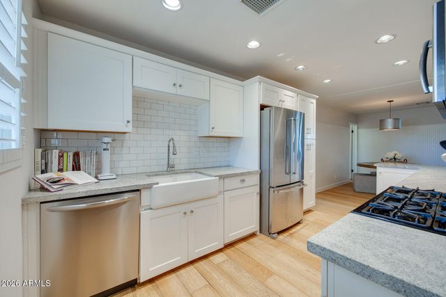 3510 E GLENROSA Avenue, Phoenix, AZ 85018