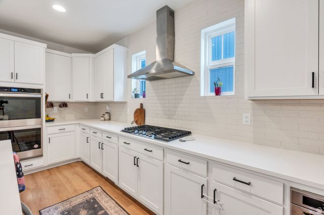 11682 S SILVER POND DR, South Jordan, UT 84009
