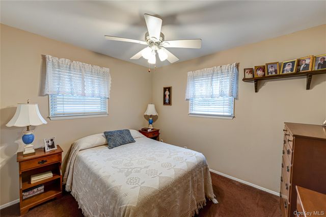 33 Maple Avenue, Kings Park, NY 11754