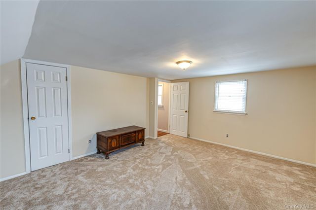 33 Maple Avenue, Kings Park, NY 11754