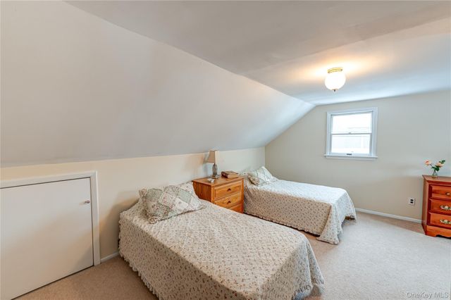 33 Maple Avenue, Kings Park, NY 11754