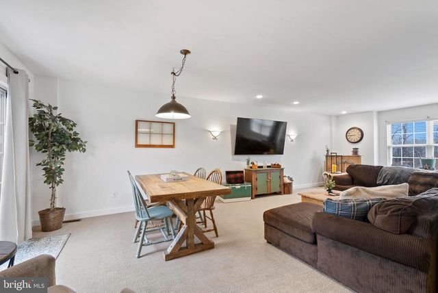 45 PINCKNEY DR, Coatesville, PA 19320