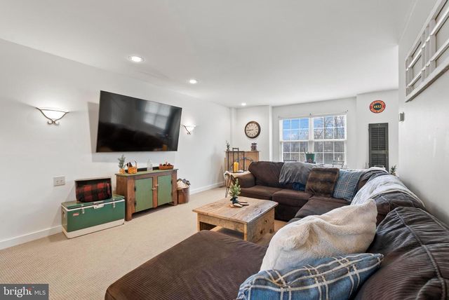 45 PINCKNEY DR, Coatesville, PA 19320