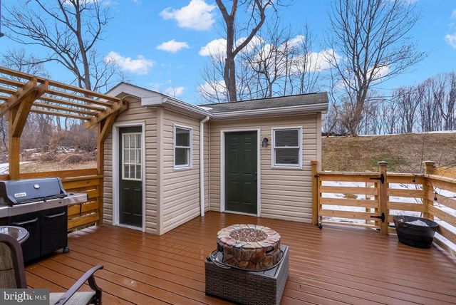 45 PINCKNEY DR, Coatesville, PA 19320