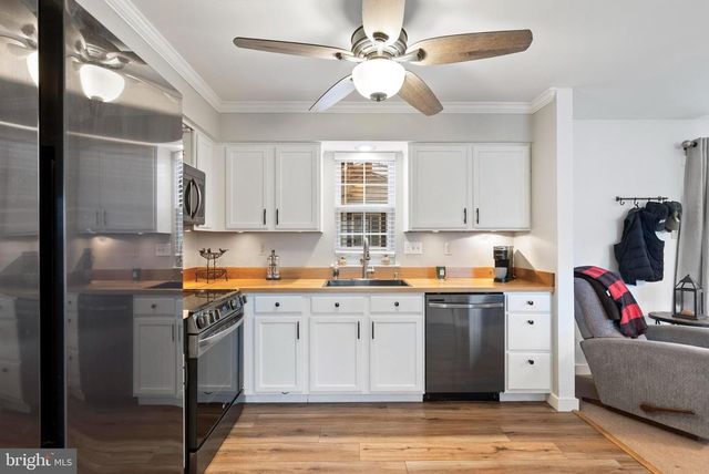 45 PINCKNEY DR, Coatesville, PA 19320