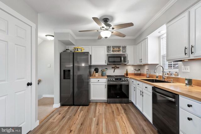 45 PINCKNEY DR, Coatesville, PA 19320