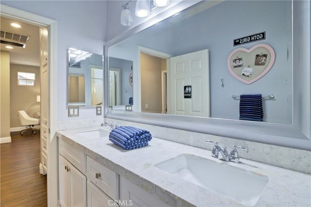 10 Roycroft Court, Ladera Ranch, CA 92694