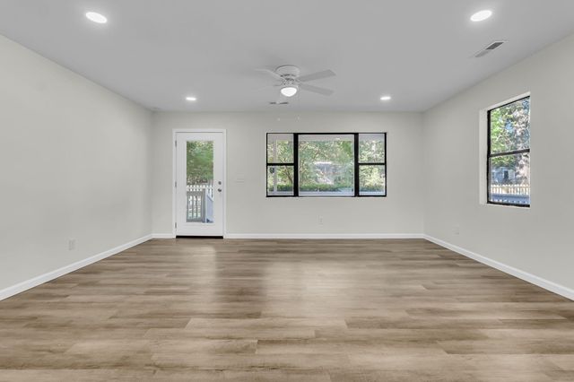 802 Royle Road, Ladson, SC 29456