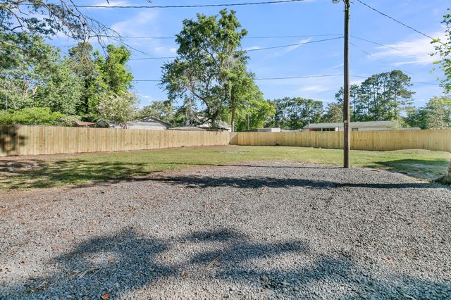 802 Royle Road, Ladson, SC 29456