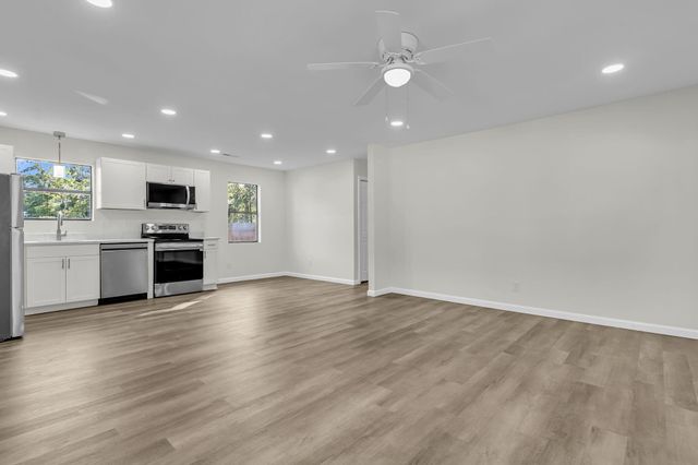 802 Royle Road, Ladson, SC 29456