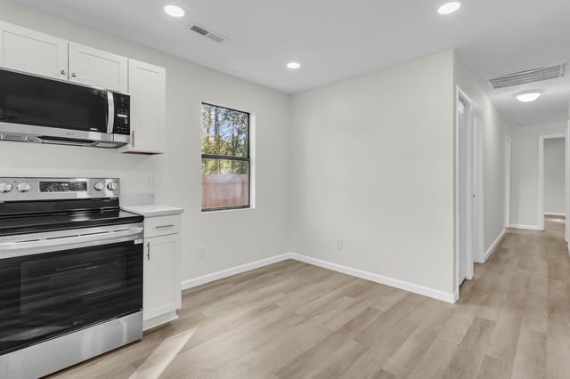 802 Royle Road, Ladson, SC 29456