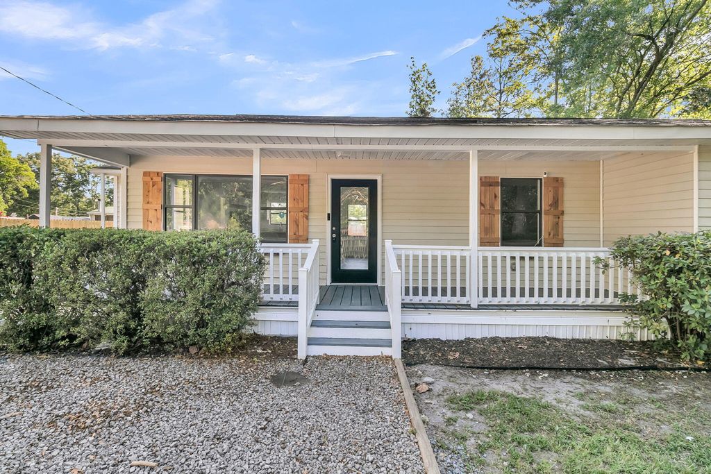 802 Royle Road, Ladson, SC 29456