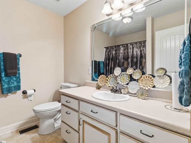 104 Harvest Ridge Drive, Inman, SC 29349