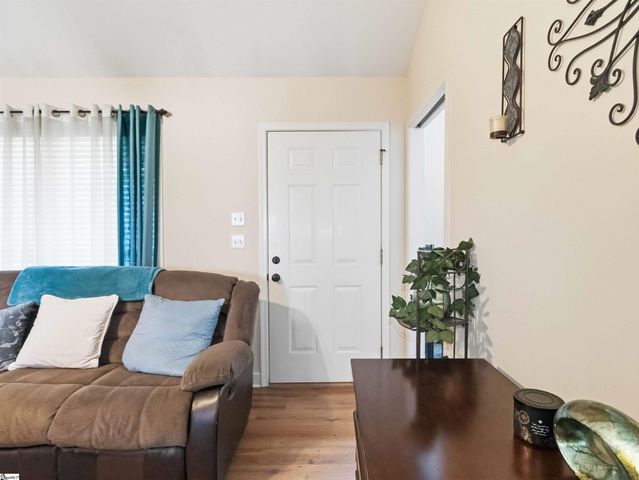 104 Harvest Ridge Drive, Inman, SC 29349