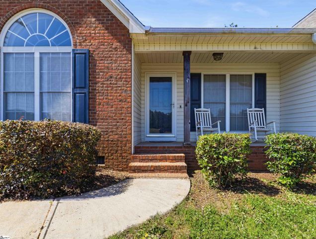 104 Harvest Ridge Drive, Inman, SC 29349