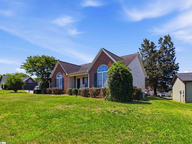 104 Harvest Ridge Drive, Inman, SC 29349