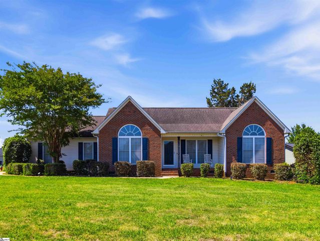 104 Harvest Ridge Drive, Inman, SC 29349