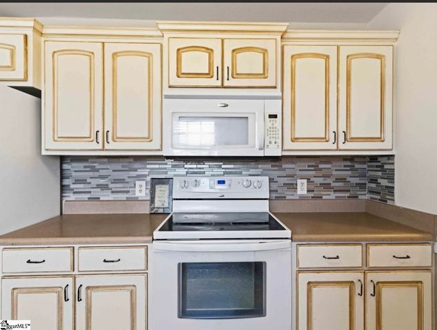 104 Harvest Ridge Drive, Inman, SC 29349