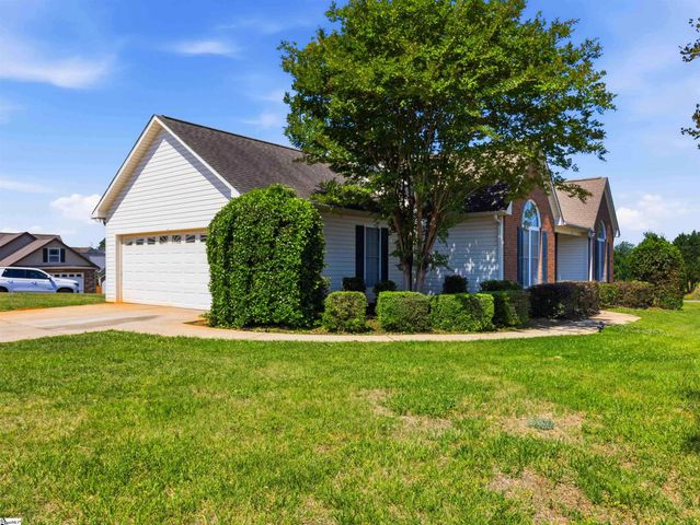 104 Harvest Ridge Drive, Inman, SC 29349