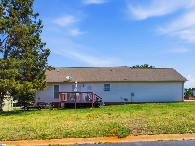 104 Harvest Ridge Drive, Inman, SC 29349