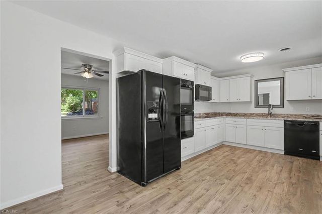 47 Azalea DR, Hampton, VA 23669