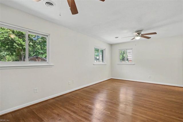 47 Azalea DR, Hampton, VA 23669