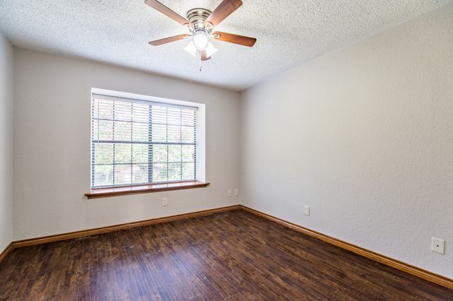 500 Cross Bend Court, Irving, TX 75061