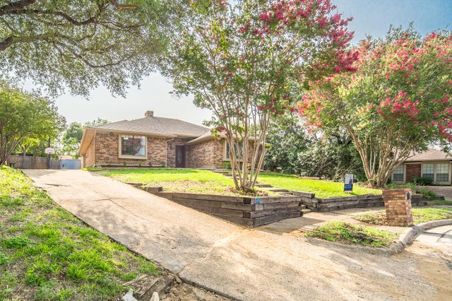 500 Cross Bend Court, Irving, TX 75061