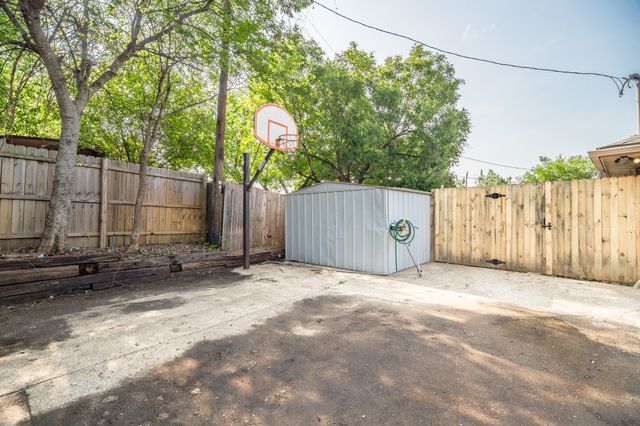 500 Cross Bend Court, Irving, TX 75061