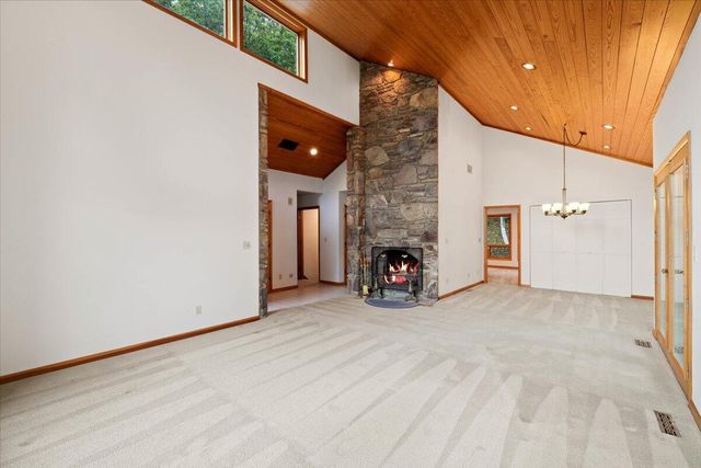 701 Bishop RD, Blacksburg, VA 24060