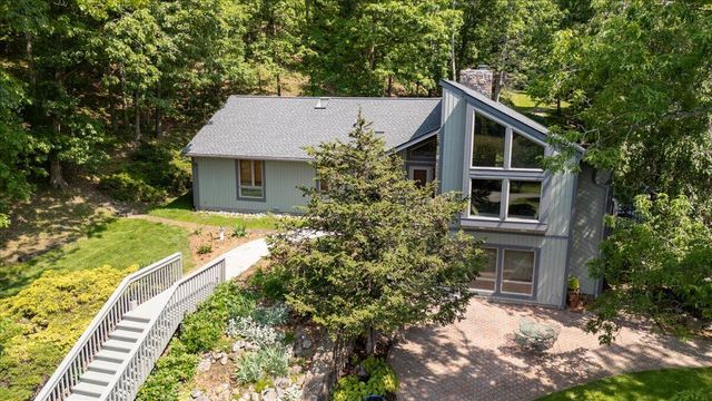 701 Bishop RD, Blacksburg, VA 24060